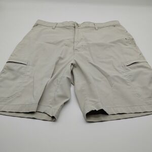 Chaps Golf Mens Cargo Shorts Size 33 Khaki Tan Performance Stretch Flat Front